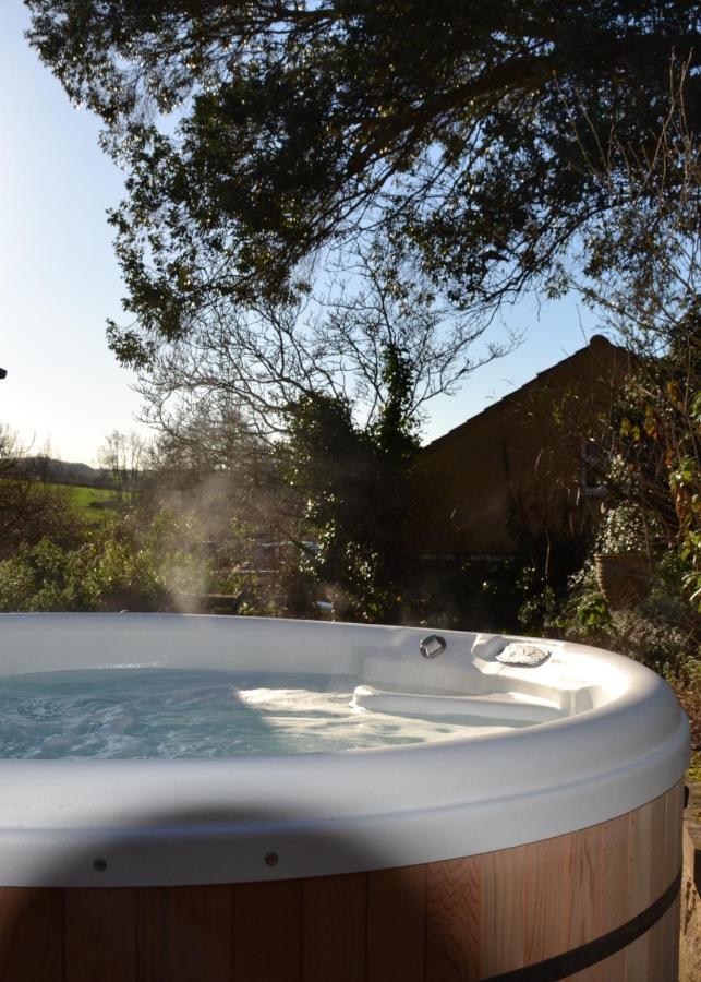 Loft Apartment Nr Bath & Bristol With Hot Tub Exterior foto